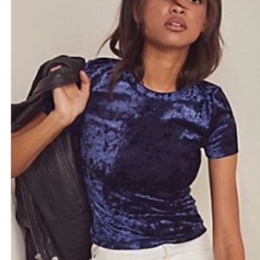 NWOT FREE PEOPLE VELVET BABY TEE IN MIDNIGHT BLUE RUNS LIKE SIZE SMALL